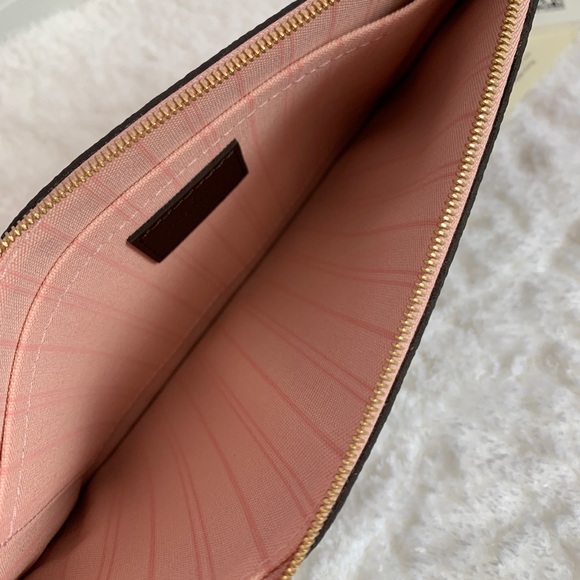 SOLD! Authentic Nevefull MM Pouch. - Picture 3 of 11